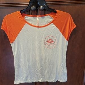 Coral Color Mezzanine T-shirt Size Medium - Space Ship - Aliens